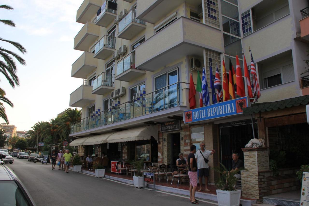 Republika Hotel Саранда Экстерьер фото